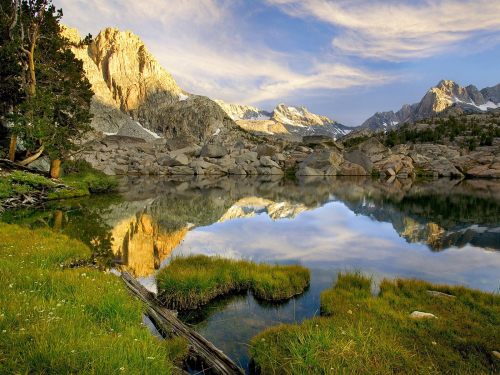 Pee_Wee_Lake_Sierra_Nevada_Mountains_California
