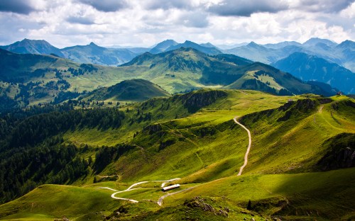 mountains%20-%20w690