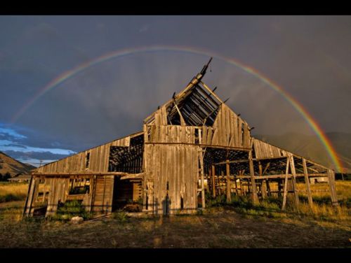Rainbow barn